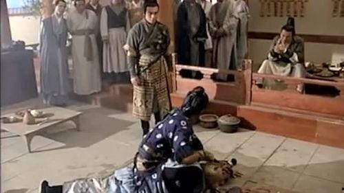 酒馆吃瓜女孩视频在线观看,揭秘网络红人的幕后故事