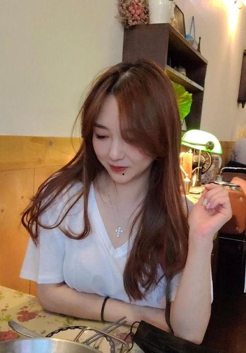 asmr视频外国人吃瓜,外国友人的asmr吃瓜体验