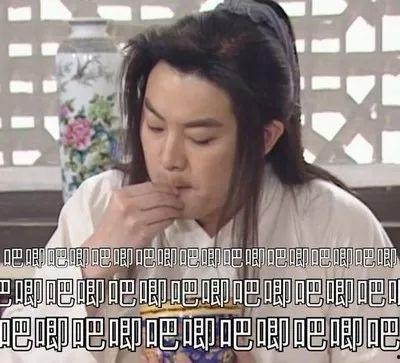 吃瓜博主唠嗑二丫视频,揭秘网红博主吃瓜唠嗑背后的美食故事