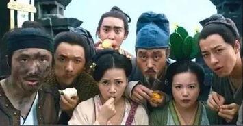 吃瓜群众坐着看戏视频,一场热闹非凡的看戏盛况