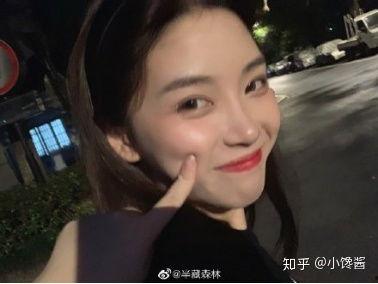 李淑芬吃瓜少女视频,揭秘网红美食新潮流