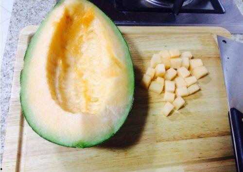 蛋黄吃哈密瓜视频在线观看,创意美食视频在线观看